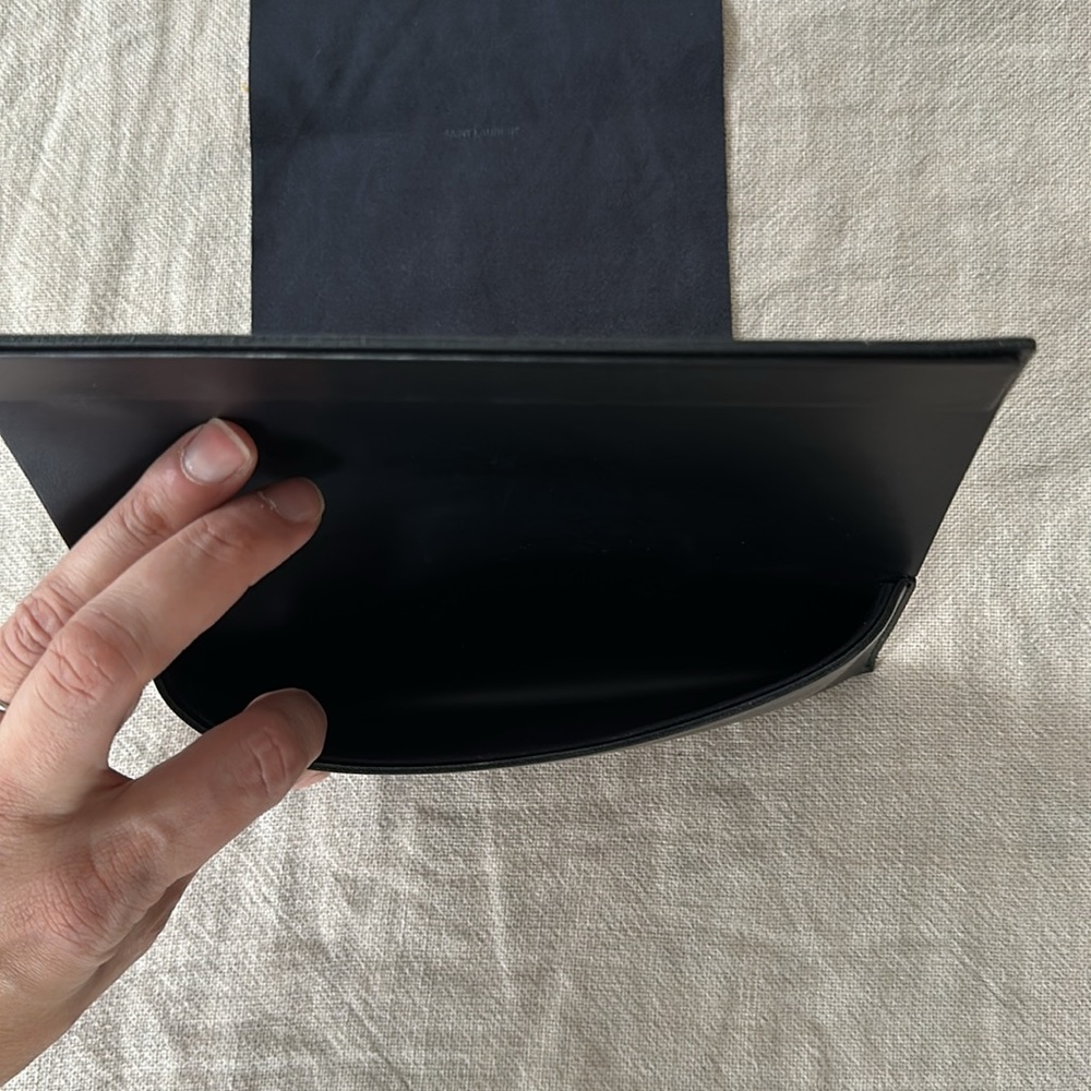 YSL BLACK SUNGLASS CASE - Picture 10 of 10